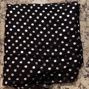 🛒 Black and Silver Polka Dot Scarf